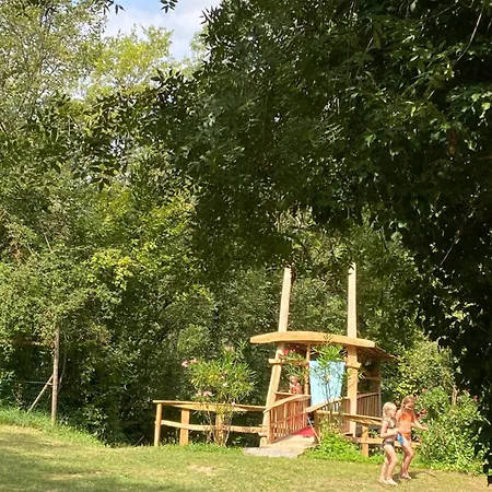 Campsite Banal - Y Masia Rural Montagut